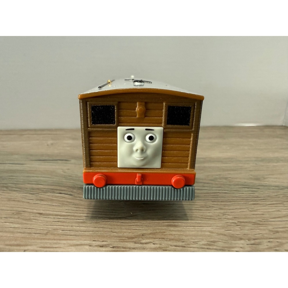 Thomas & Friends TrackMaster Toby Tram Engine Motorized Train 2013 Mattel No 7 - Picture 2 of 14